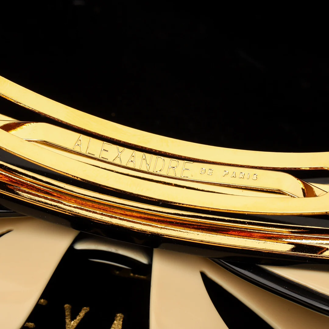 Заколка для волос Chanel 011