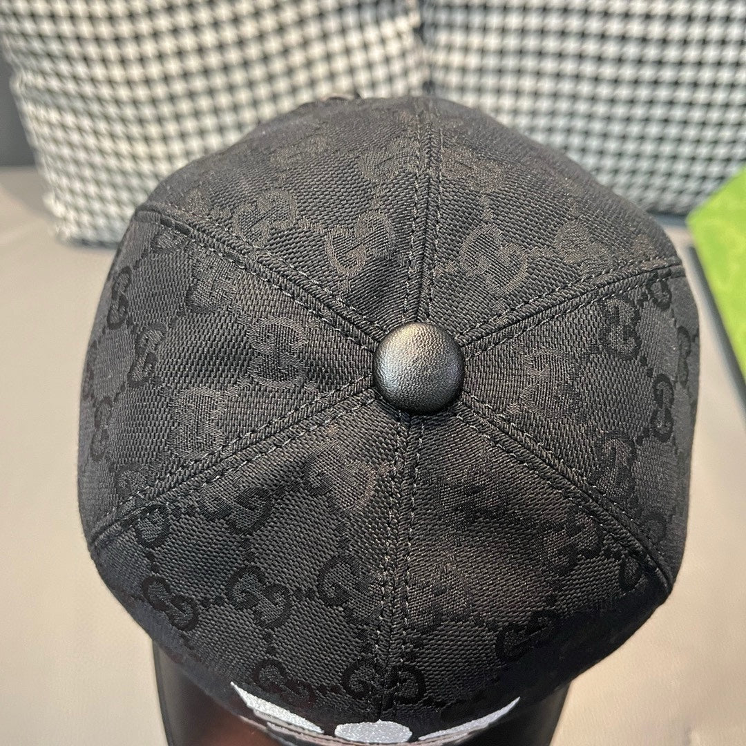 Gucci - Новая бейсболка, созданная в рамках сотрудничества - Черная