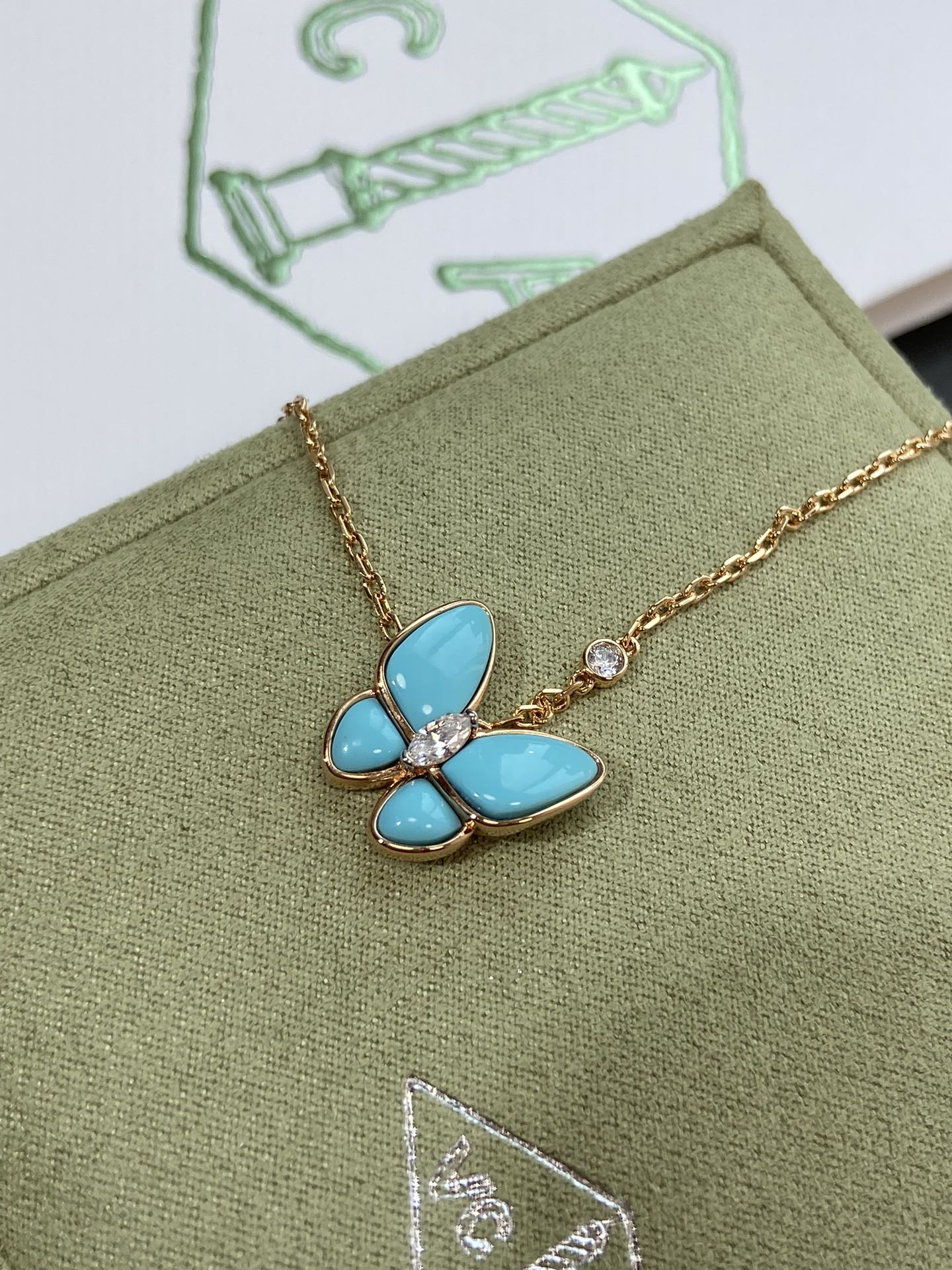 Van Vuitton - Колье 139