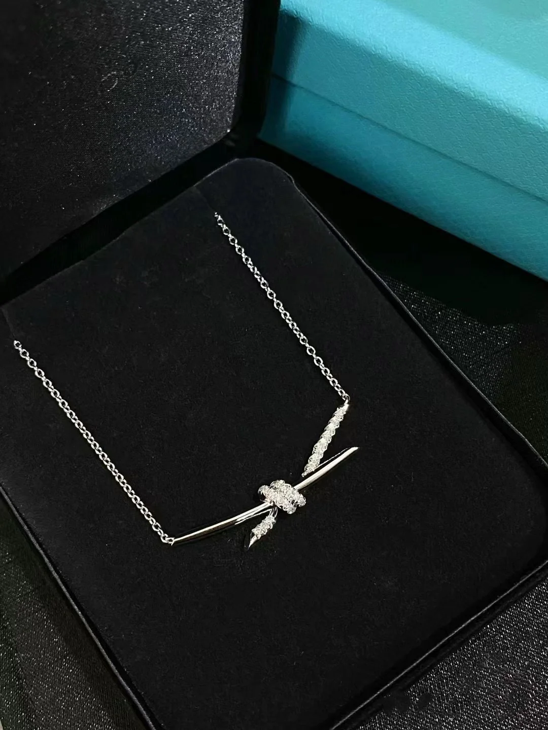 Колье Tiffany 103