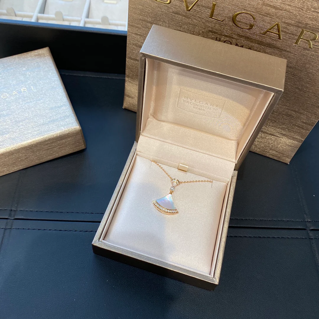 Bvlgari - Колье 060