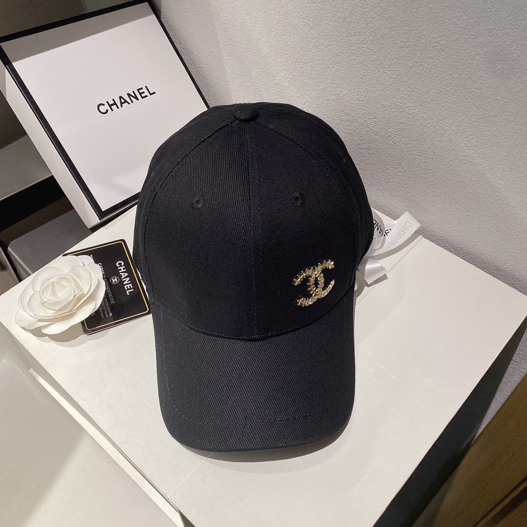Chanel - Черная бейсболка