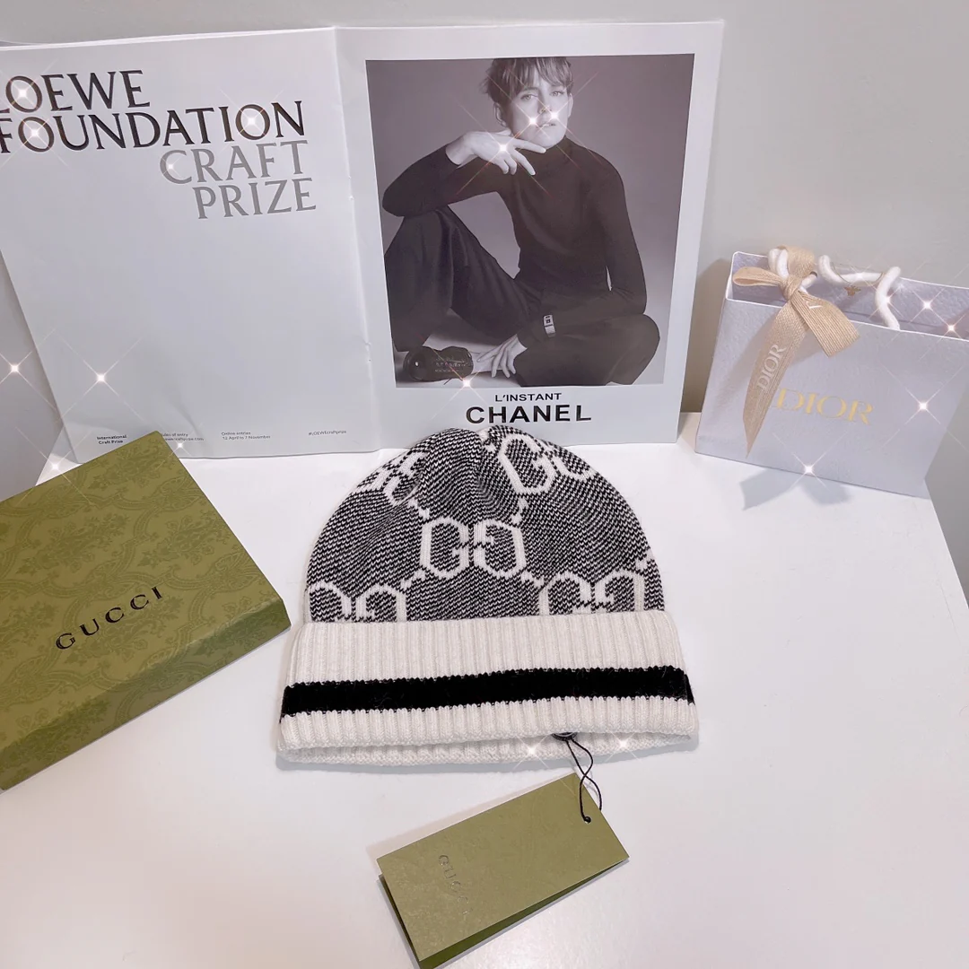 Gucci - Вязаная шапка на резинке - Серая/Белая