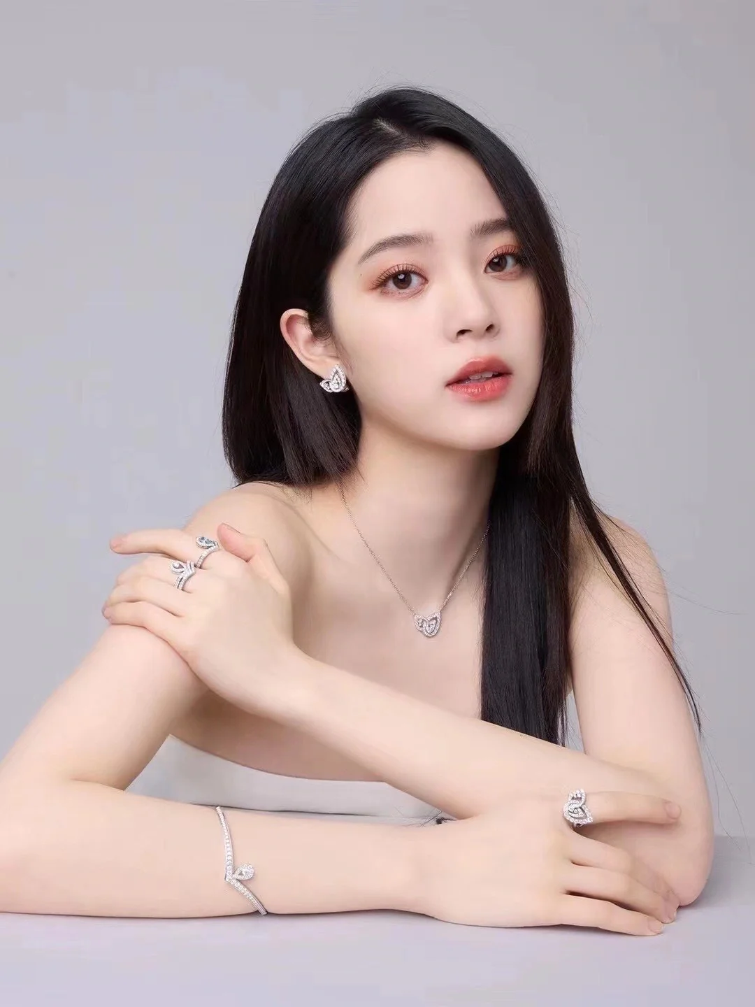 Колье Chaumet 054