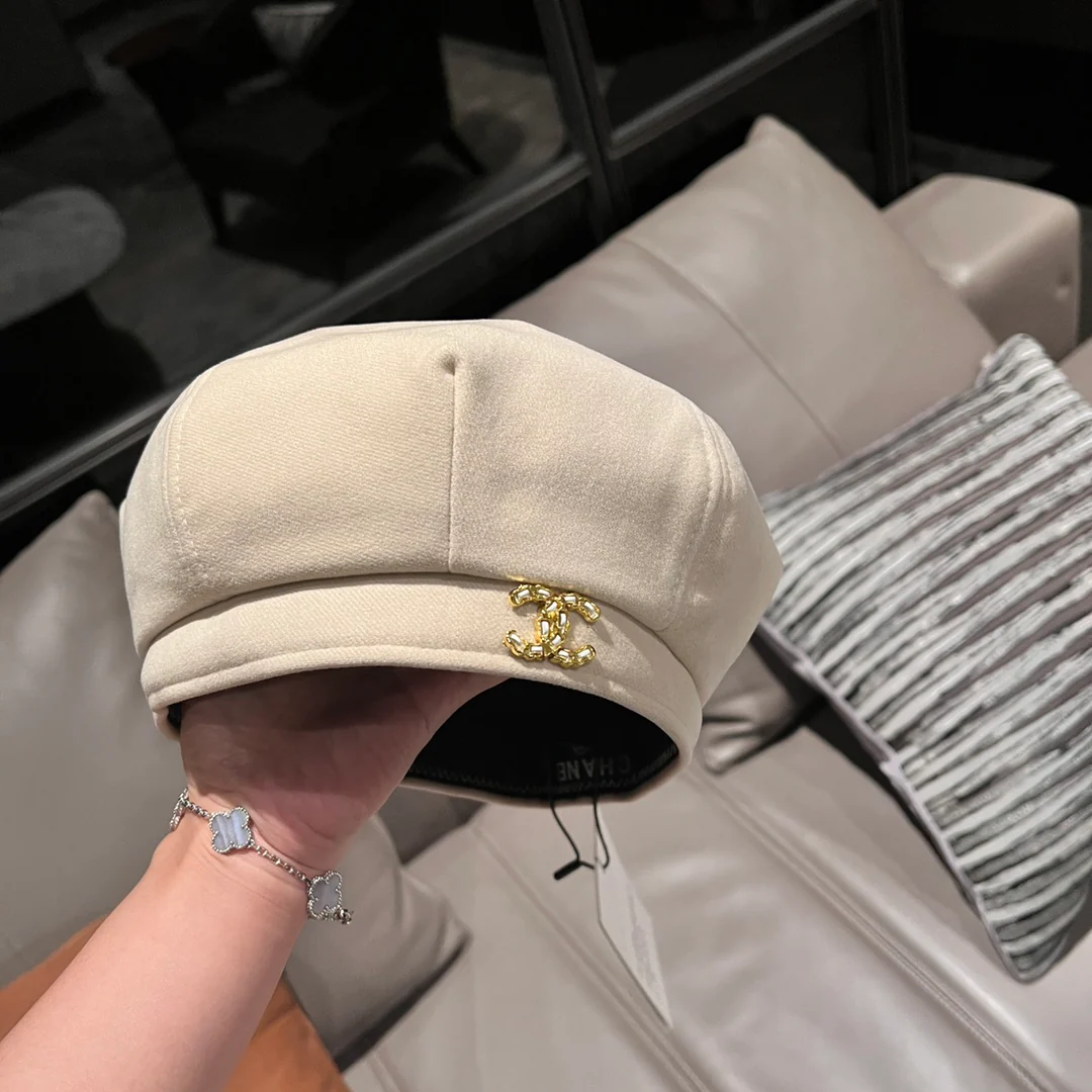 Новейший берет Chanel 2022 года
