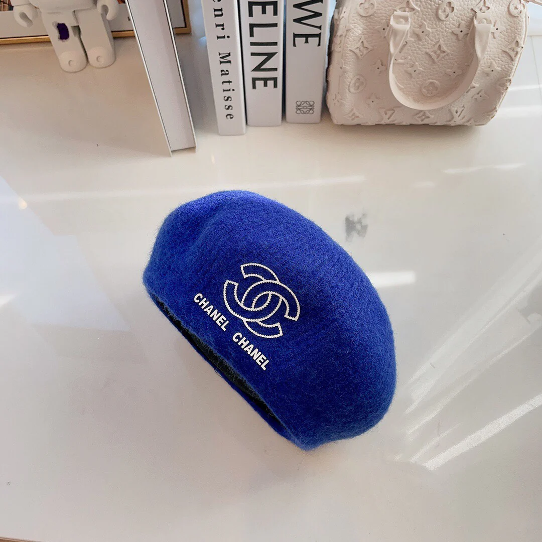 Кашемировый берет Chanel