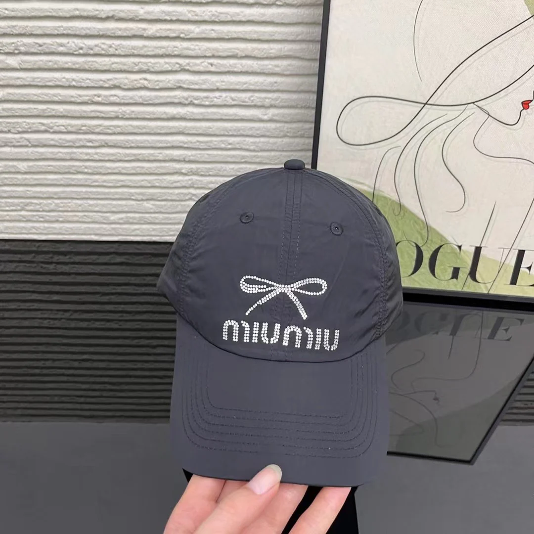 Новая бейсболка Miu Miu из чистого хлопка весна/лето.