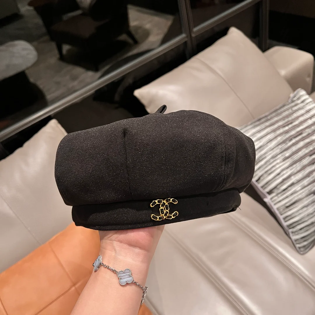 Новейший берет Chanel 2022 года