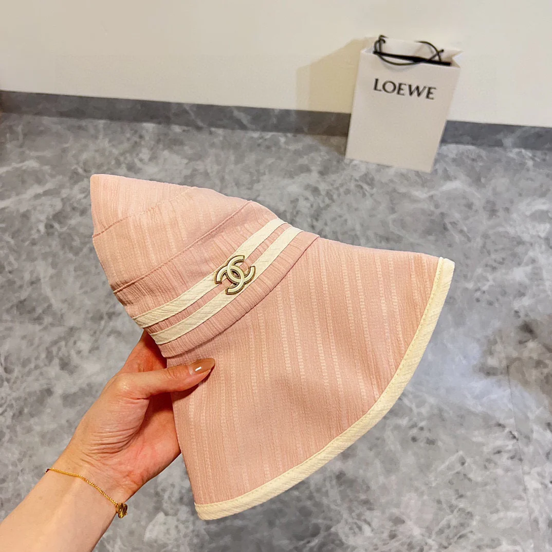 Новая широкополая складная рыбацкая шляпа Chanel 2024 года — розовая.