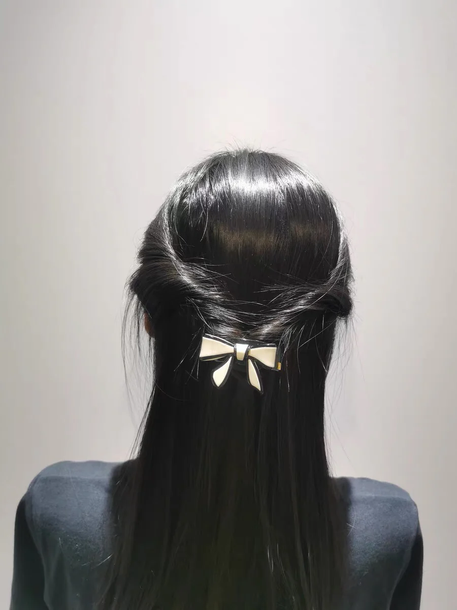 Заколка для волос Chanel 010