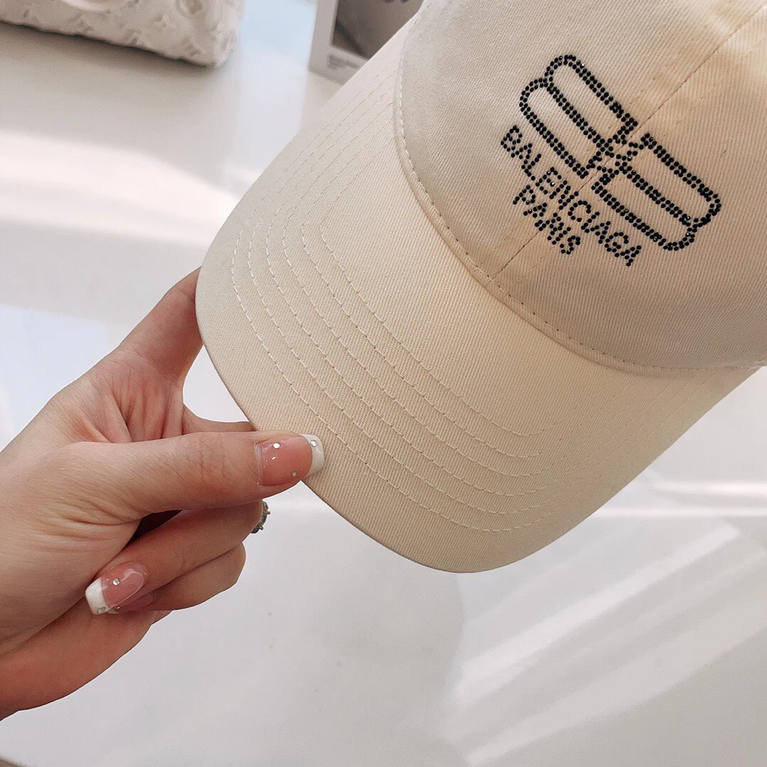 Balenciaga - Всесезонная бейсболка из чистого хлопка - Белая