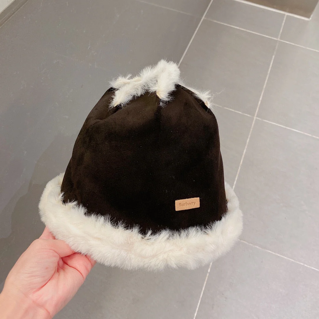 Burberry - Рыбацкая шапка из кроличьего меха