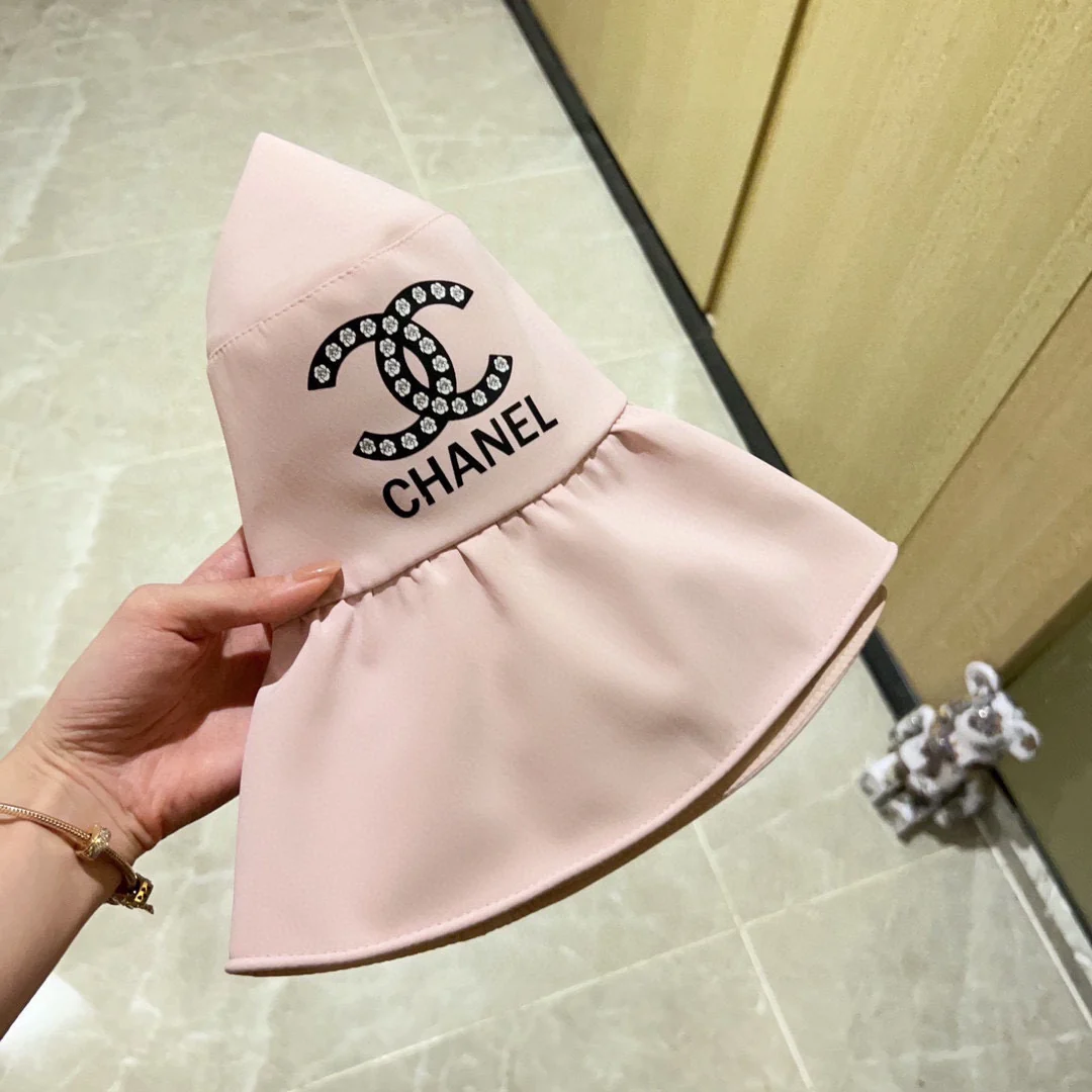 Новая высококлассная рыбацкая шляпа Chanel с широкими полями, розовая, 2023 год.