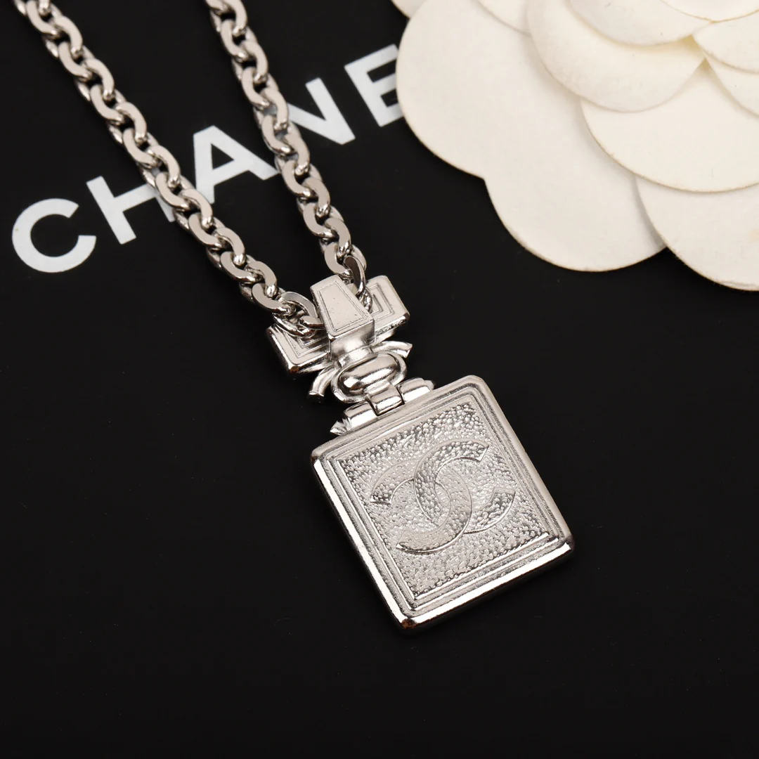 Chanel - Колье 377