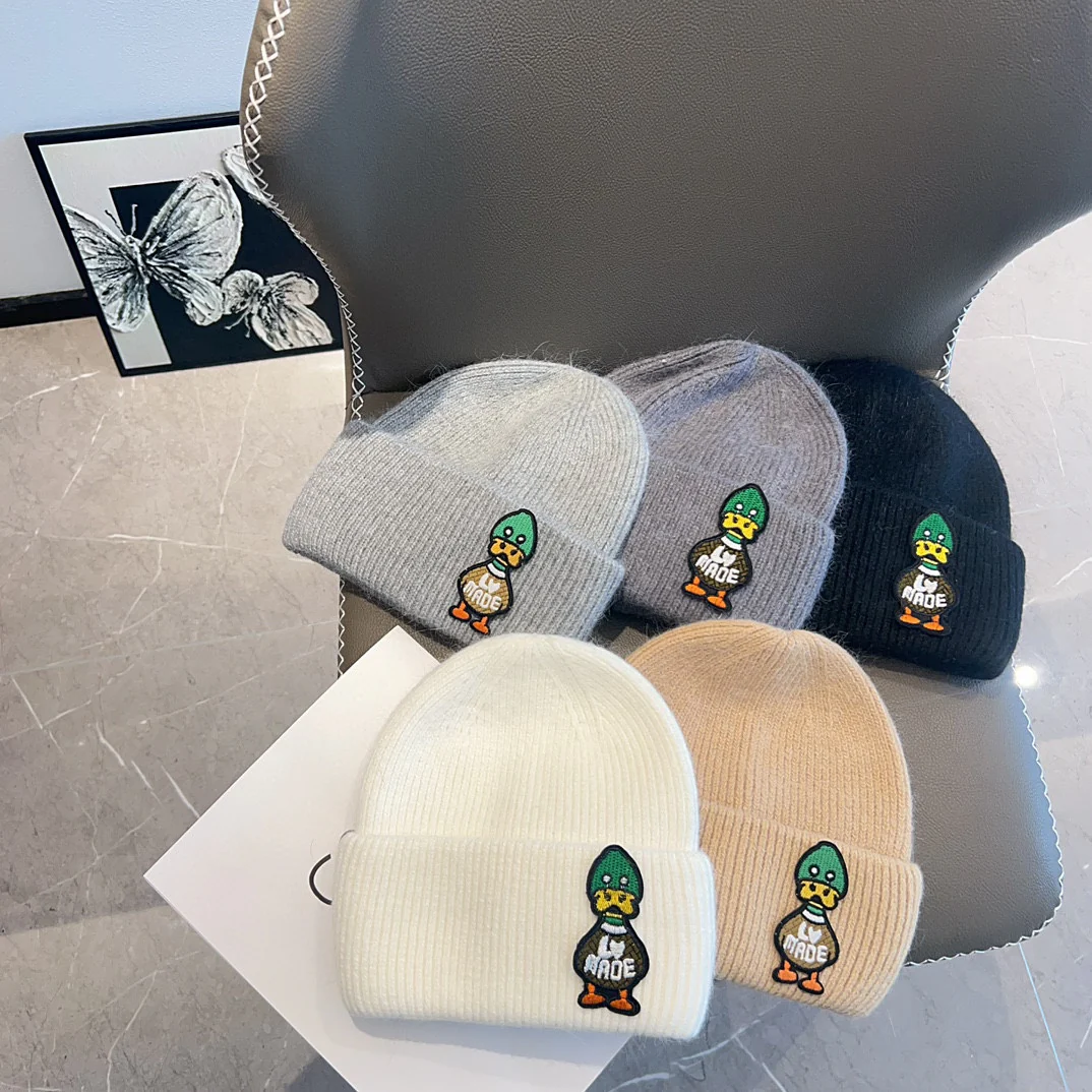 LV - Вязаная шапка 