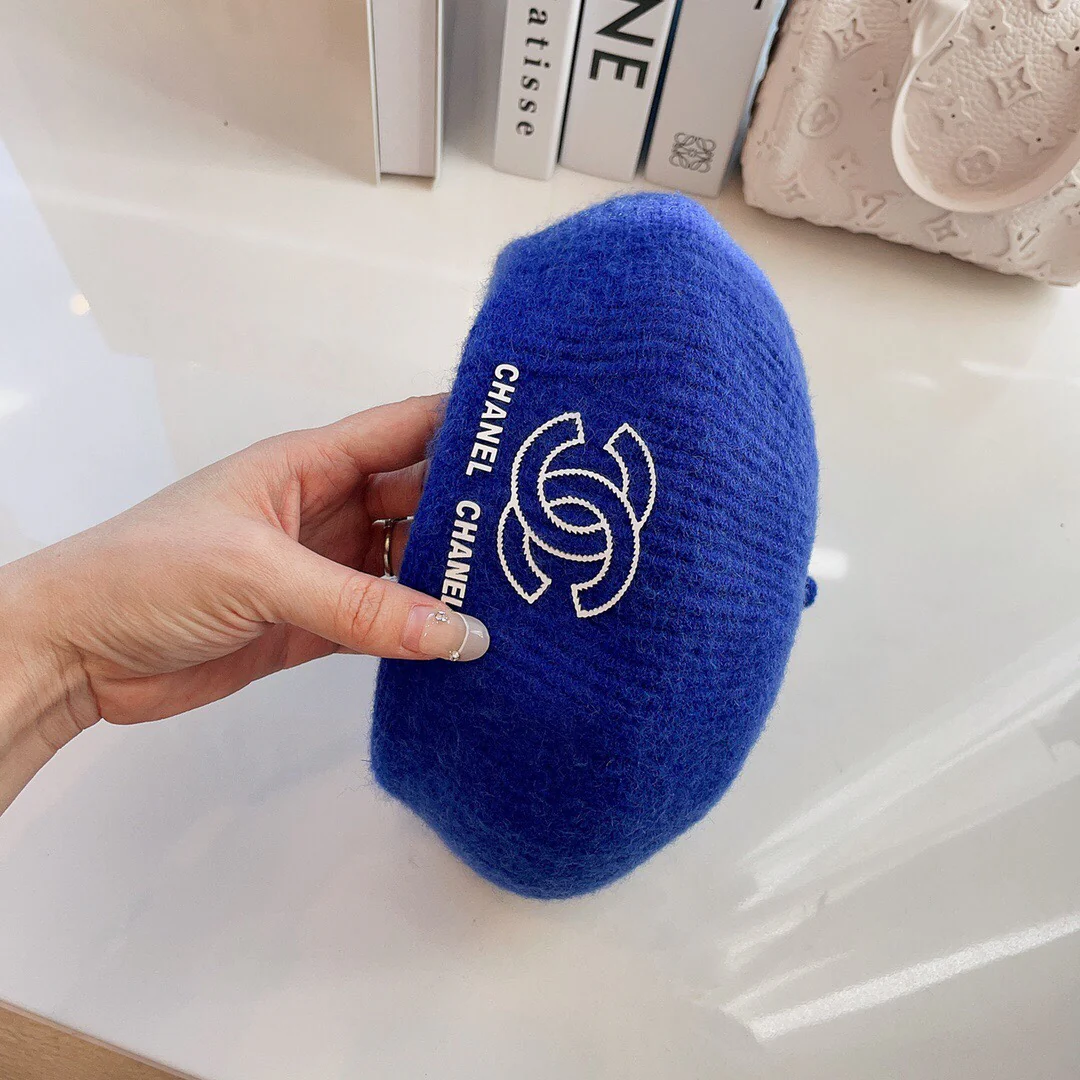 Кашемировый берет Chanel