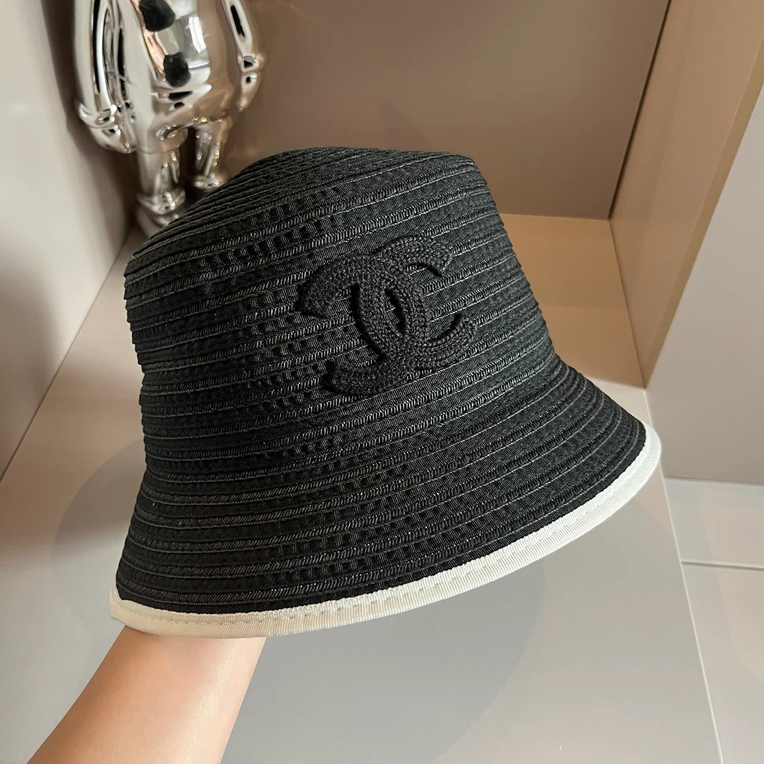 Винтажная рыбацкая шляпа Chanel с цветными блоками - черная