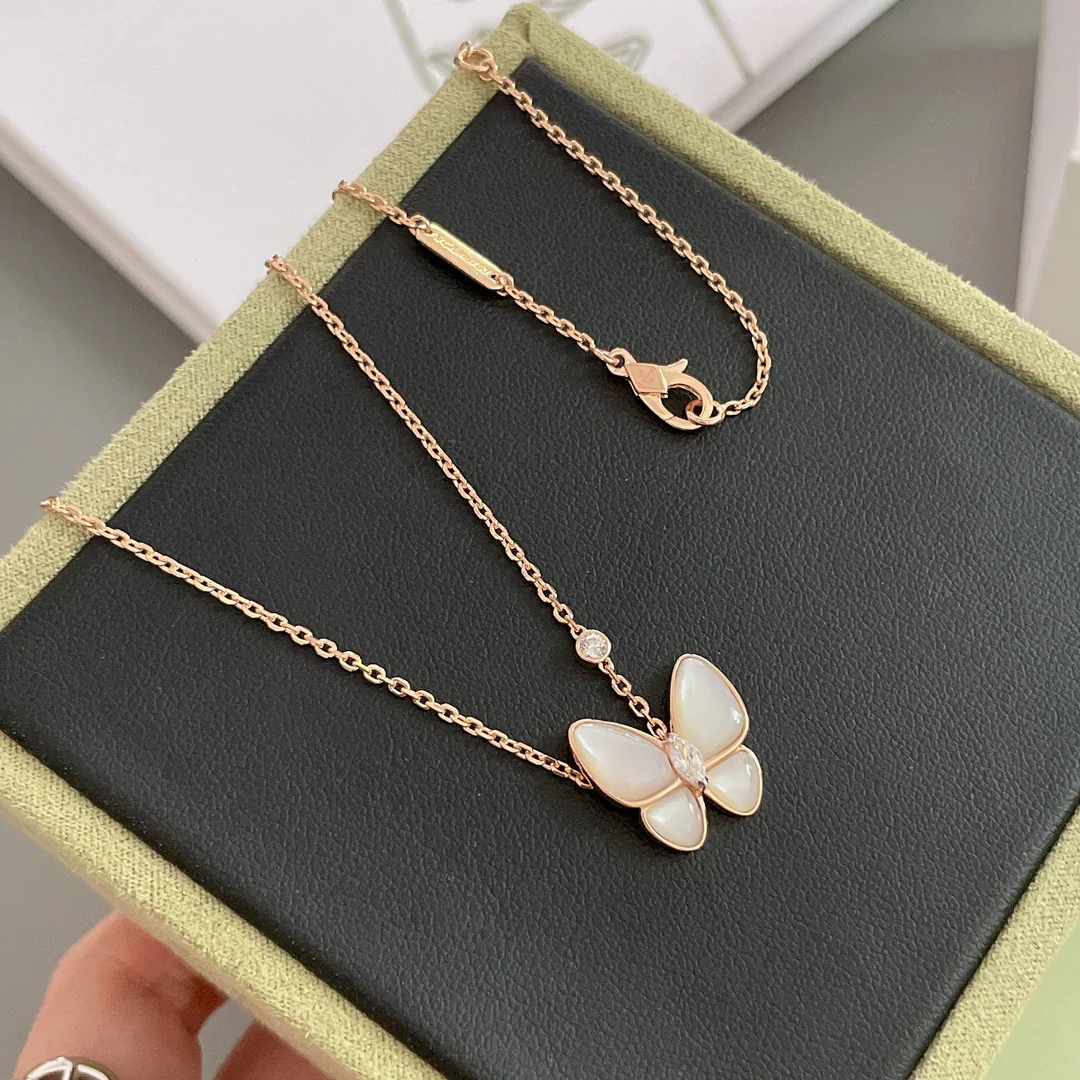 Van Vuitton - Колье 024