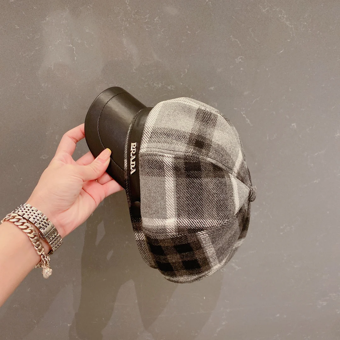 Кепка Prada Check Duckbill Military Cap - черная