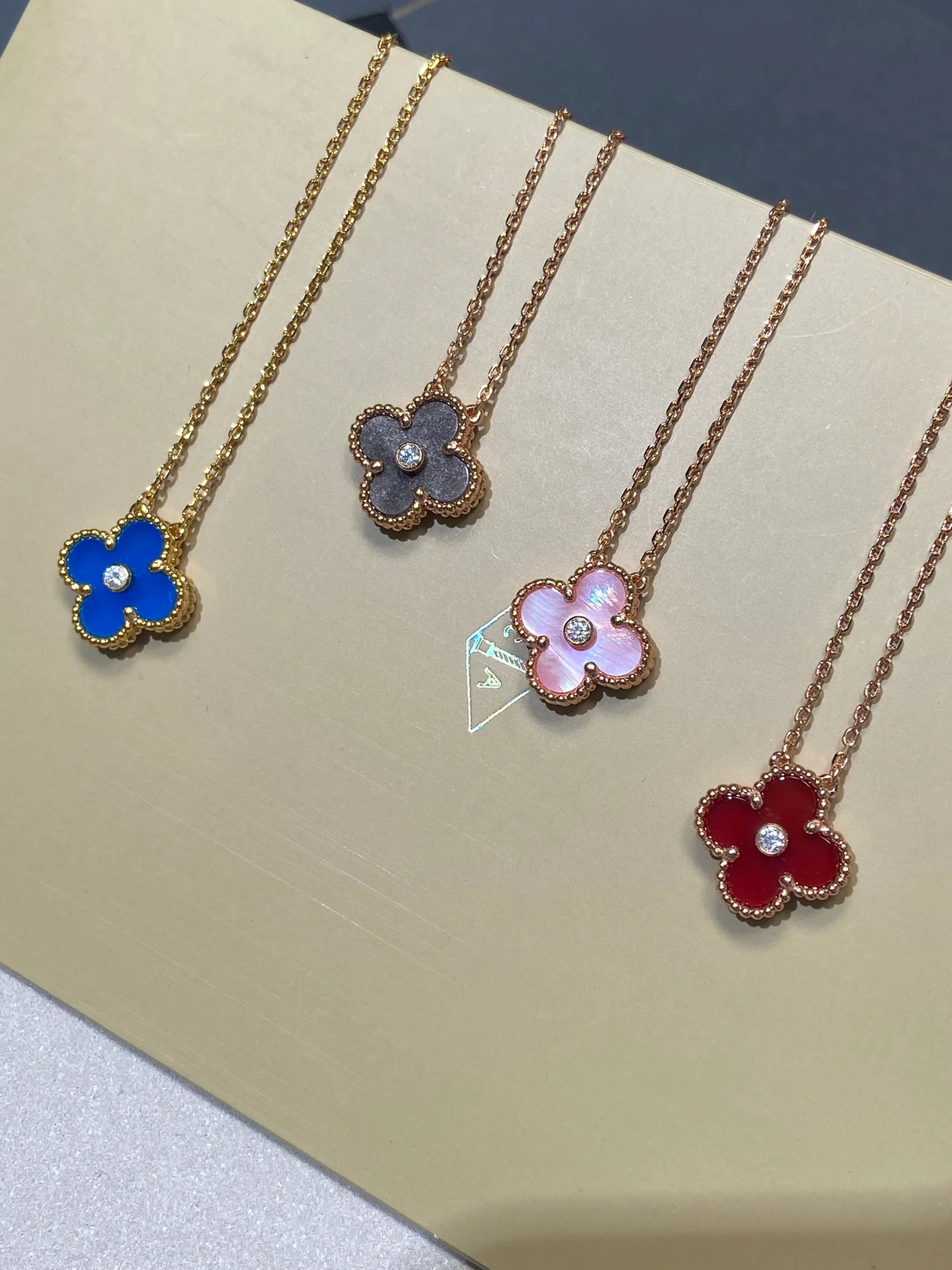 Van Ville - Колье 047