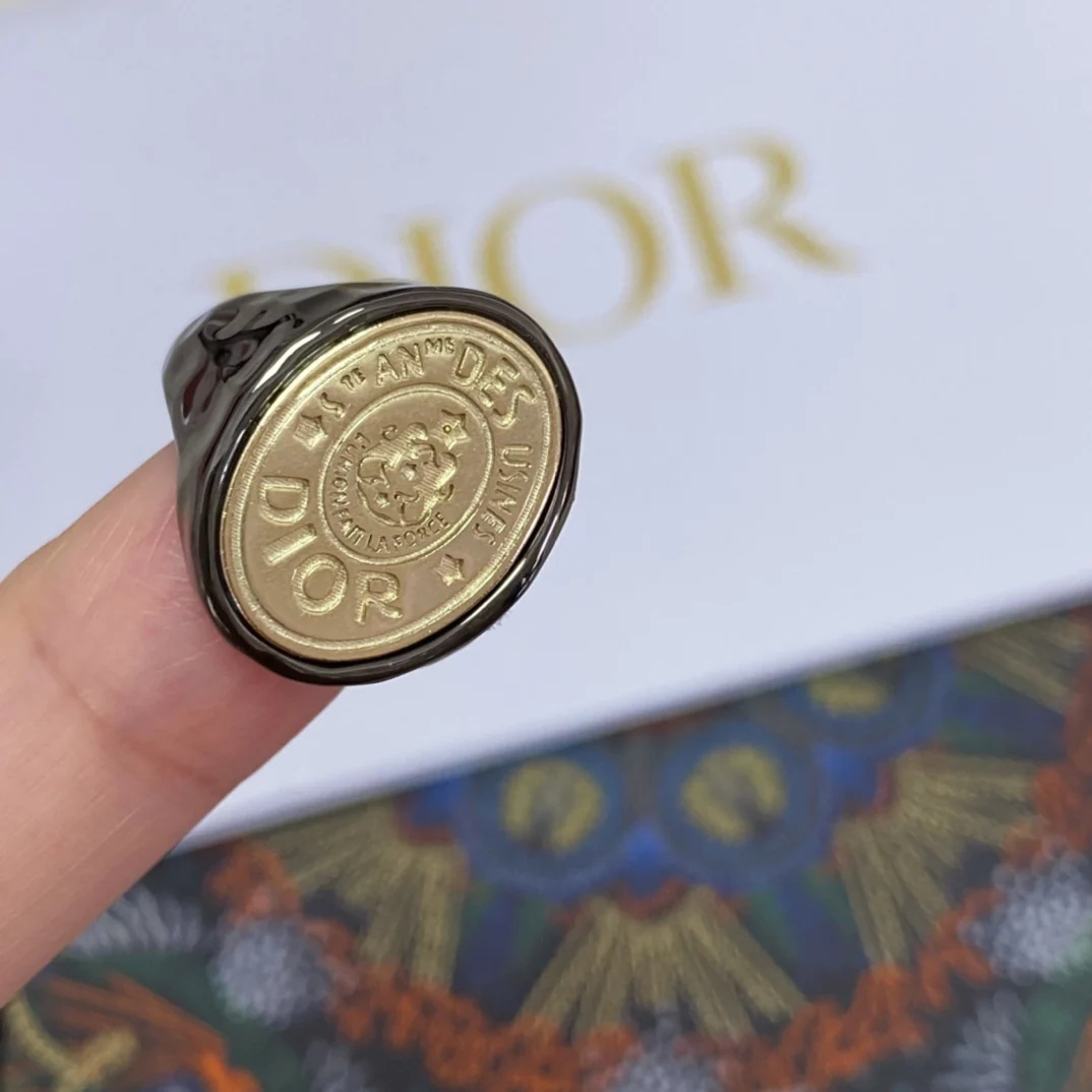 Кольцо Dior 005