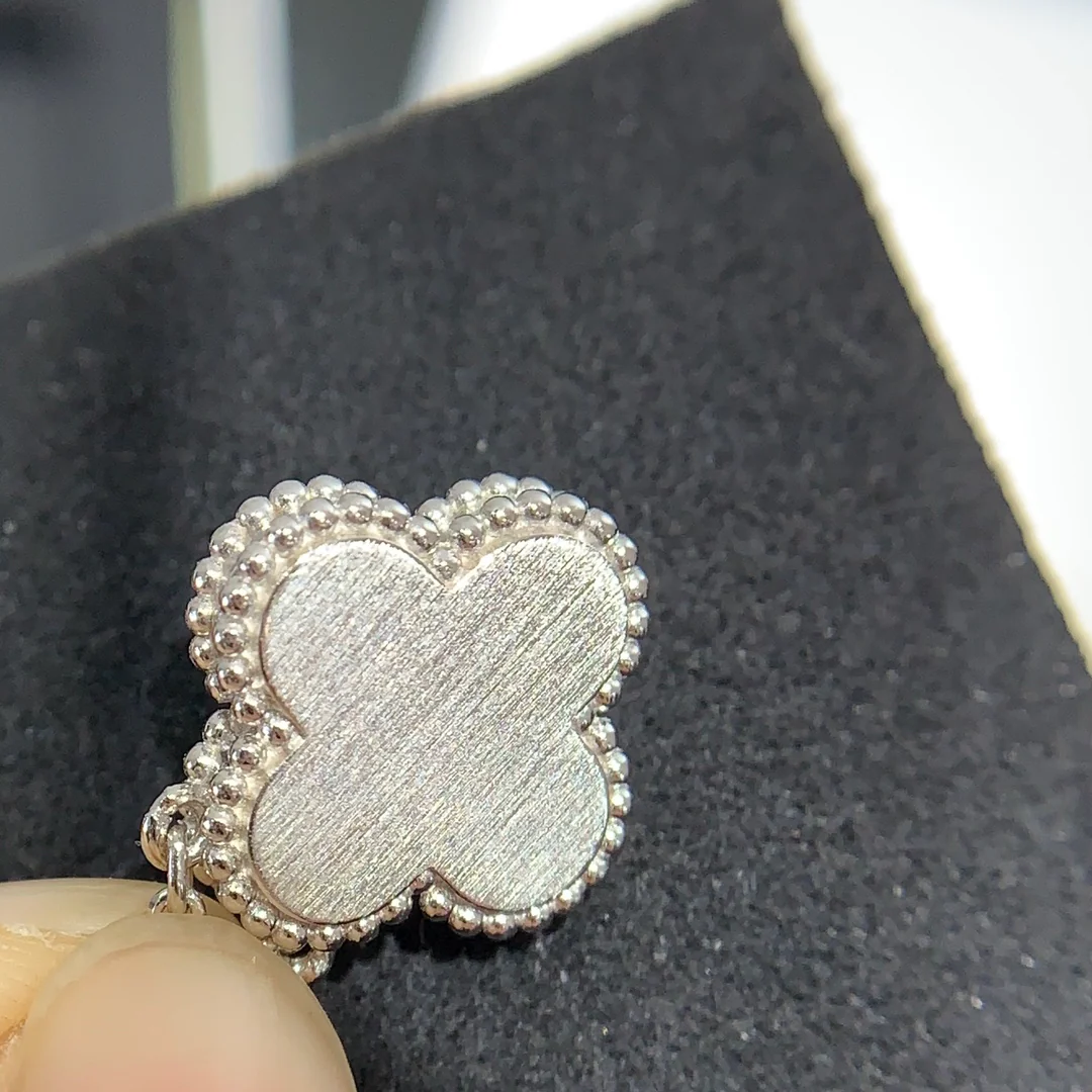 Van Vek - Колье 072