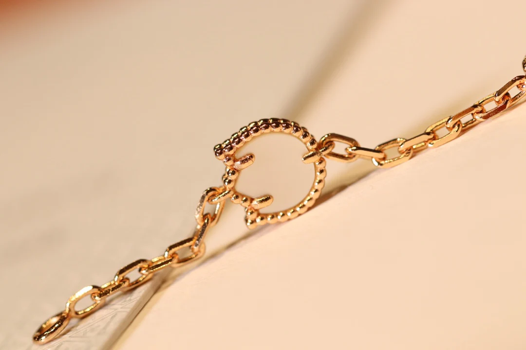 Подробная информация о браслете VCA