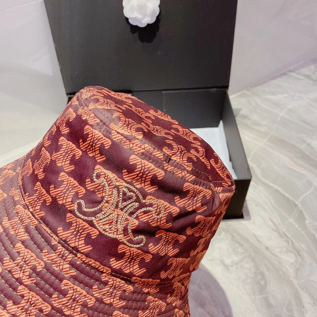 Шляпа рыбака с монограммой Celine Arc de Triomphe