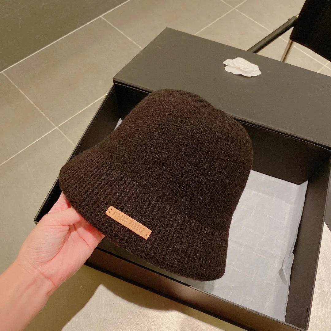 Miu Miu - Вязаная рыбацкая шапка - Черная - 1