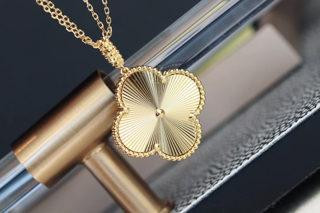 Van Vek - Колье 058