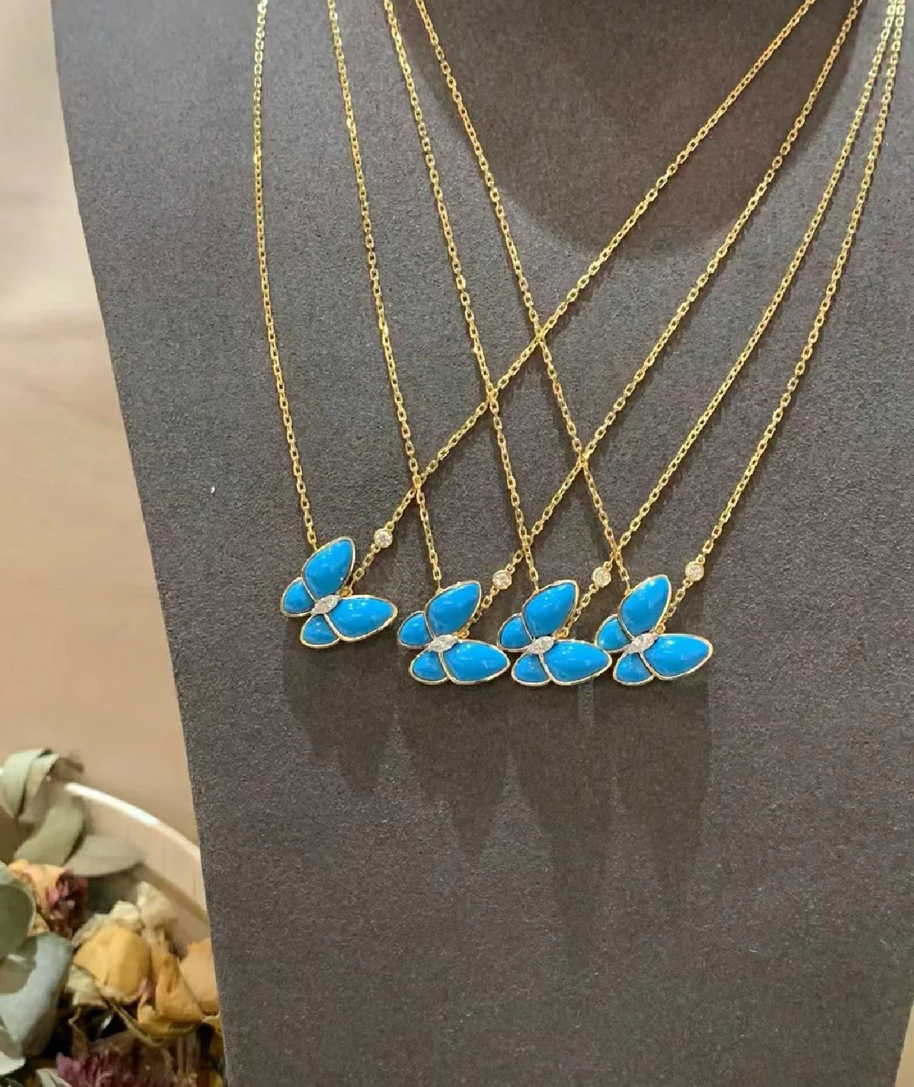 Van Vuitton - Колье 106