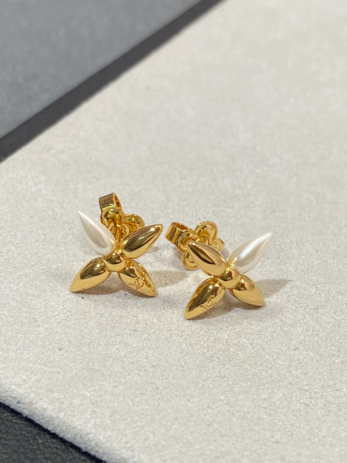 LV - Серьги 038