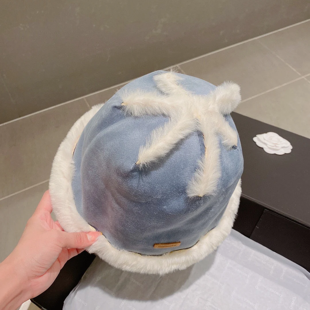 Burberry - Толстая кроличья меховая рыбацкая шляпа