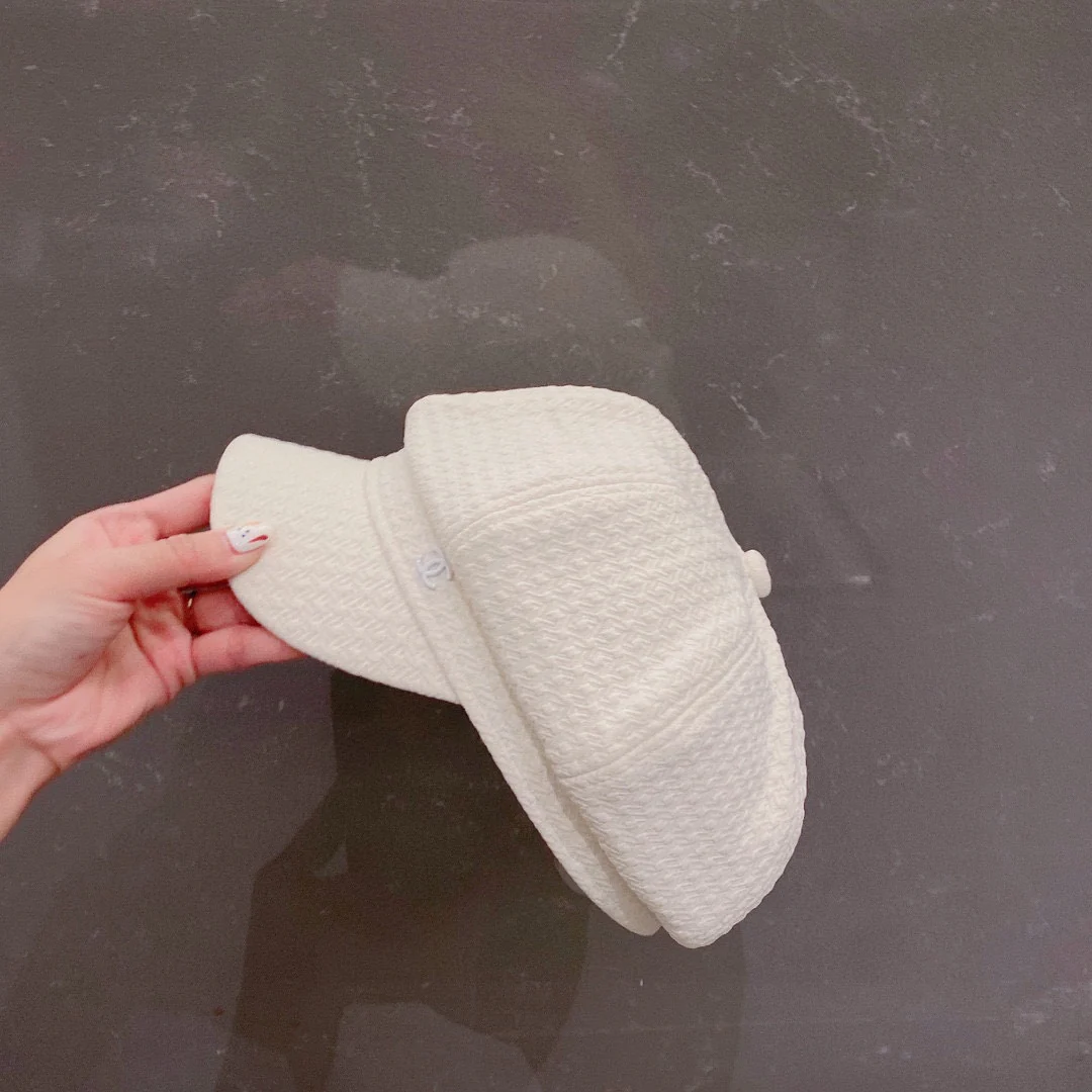 Chanel - Восьмиугольный берет - Белый