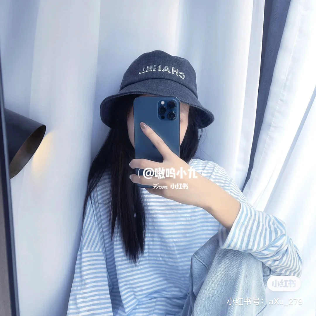 Рыбацкая шляпа Chanel, украшенная пайетками и стразами - Рекомендовано на Xiaohongshu - 2