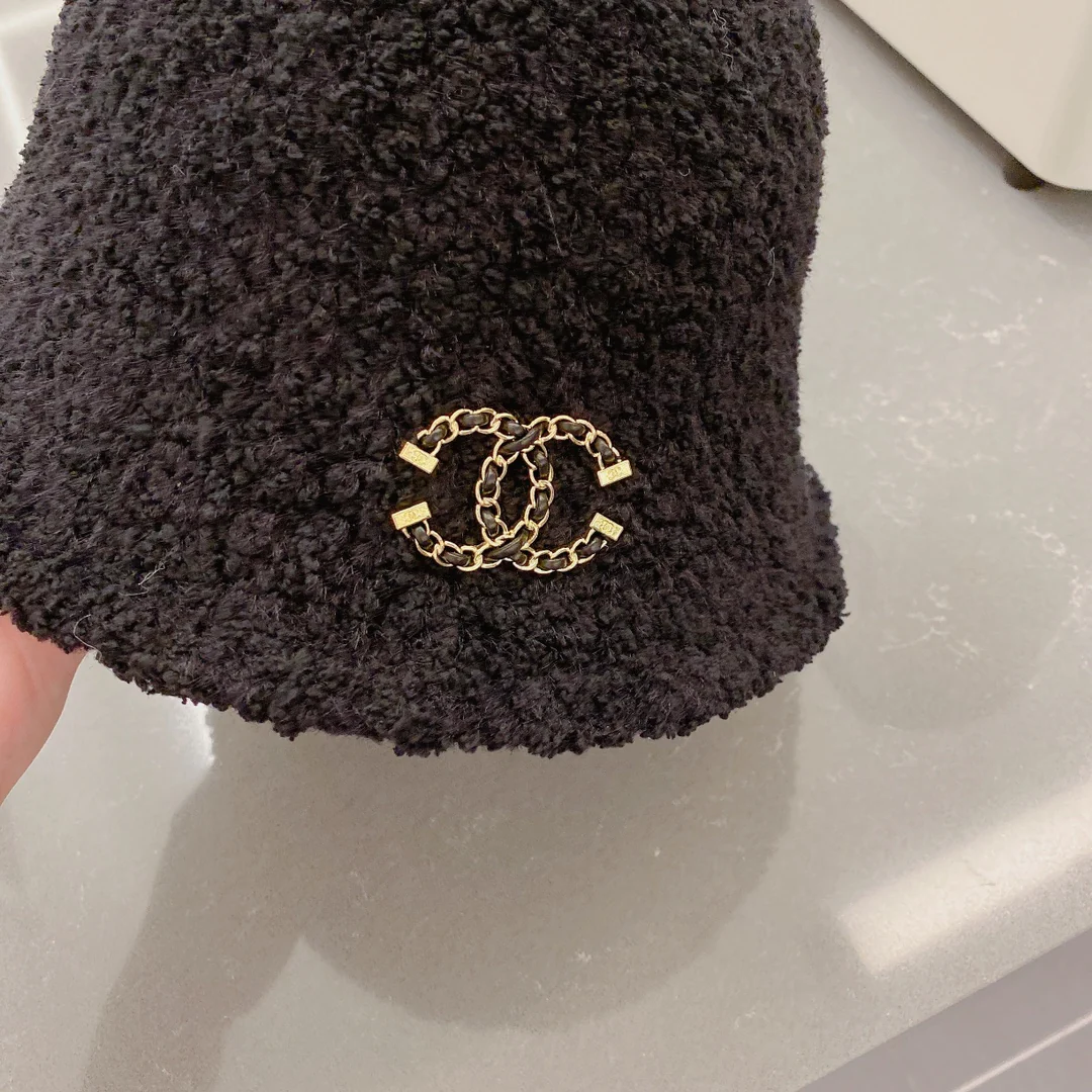 Chanel - Рыбацкая шляпа из овечьей шерсти - Черная