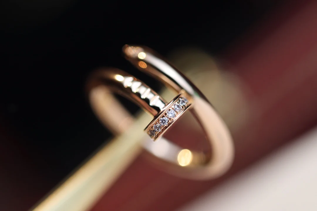 Кольцо Cartier 009