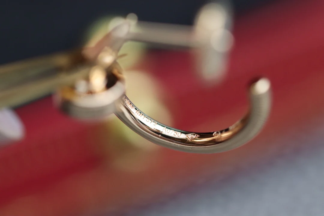 Серьги Cartier 030