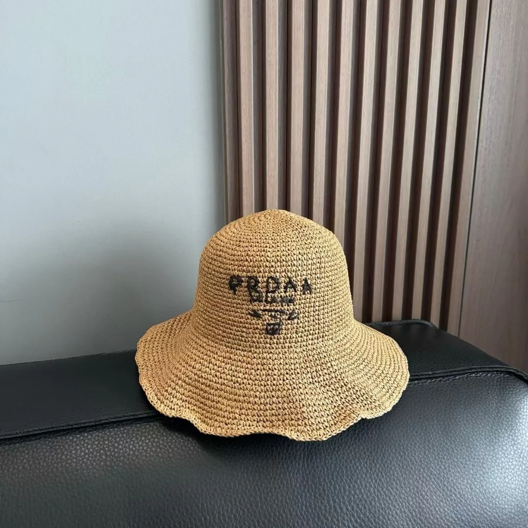 Prada - Плетеная рыбацкая шляпа