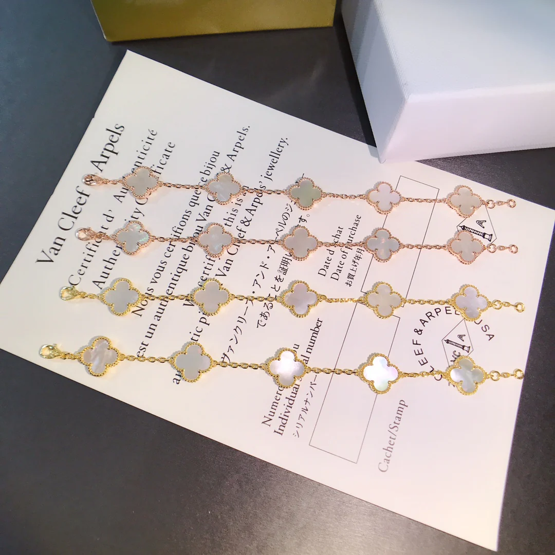 Браслет VCA - 18