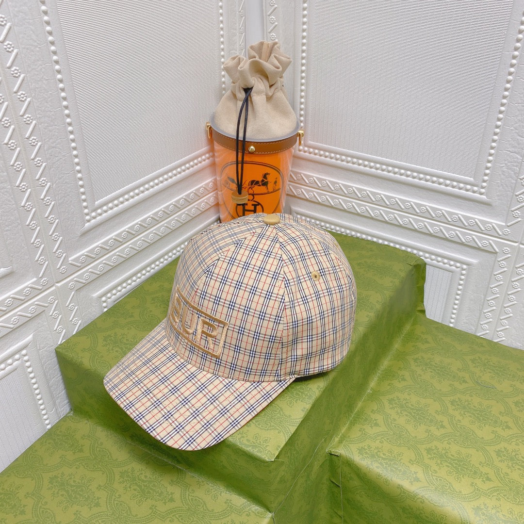 Бейсболка в клетку Burberry