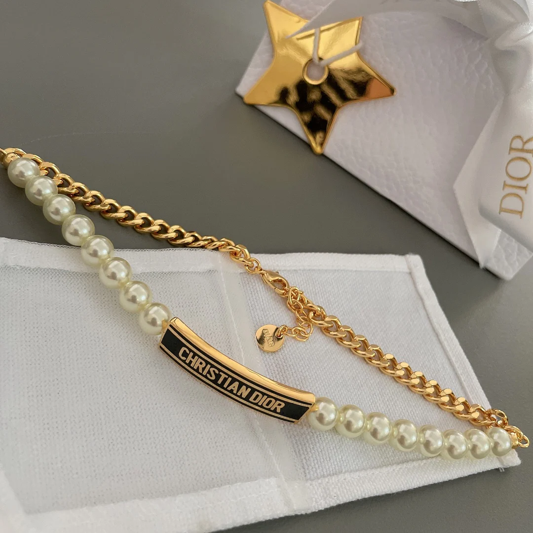 Жемчужное колье Dior