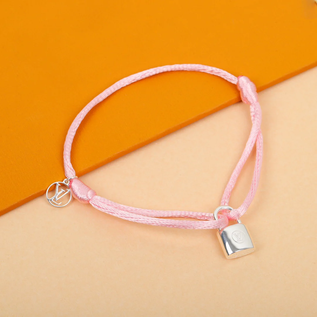 Браслет LV - 18