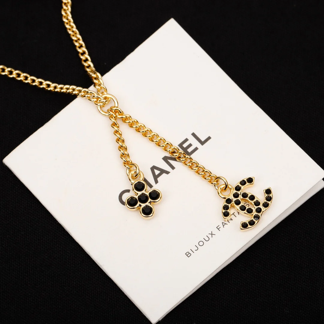Chanel - Колье 381