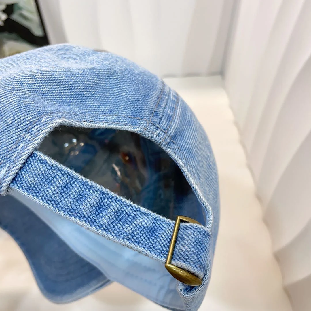 Miu Miu - Новая джинсовая бейсболка 2024 года