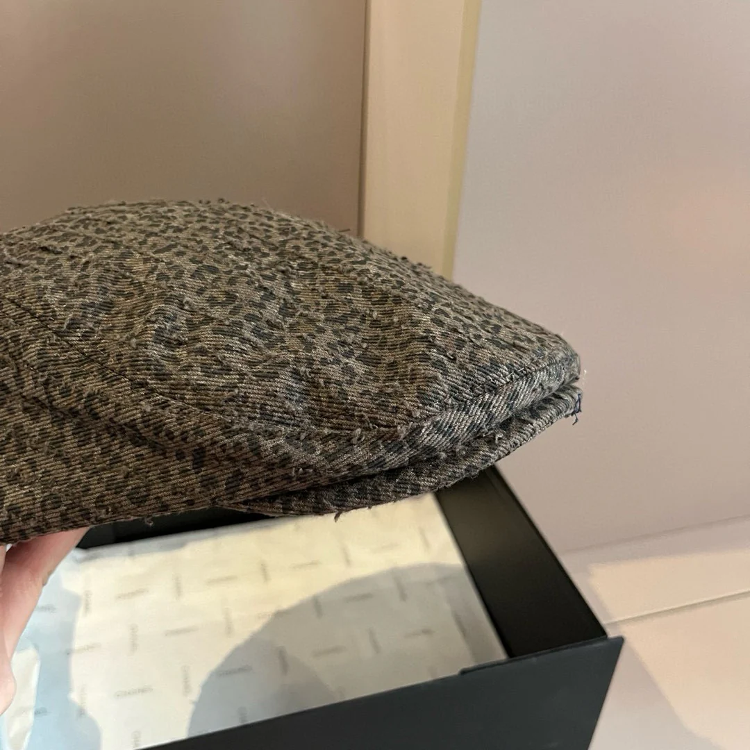 Burberry - Шляпа вора с леопардовым принтом