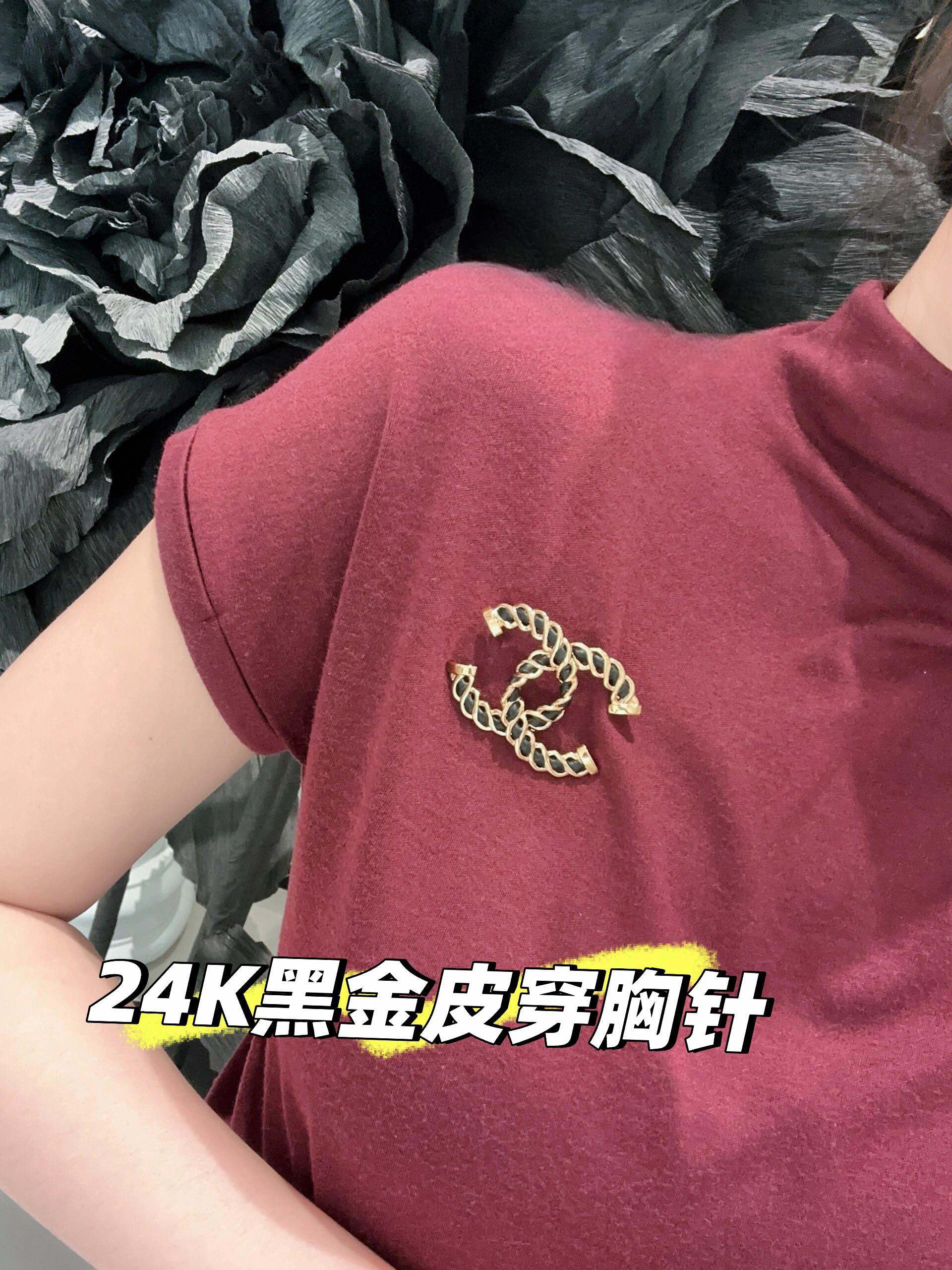 Брошь Chanel 160