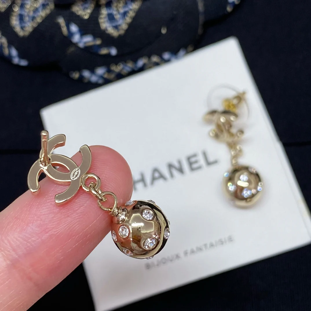 Серьги Chanel 1000