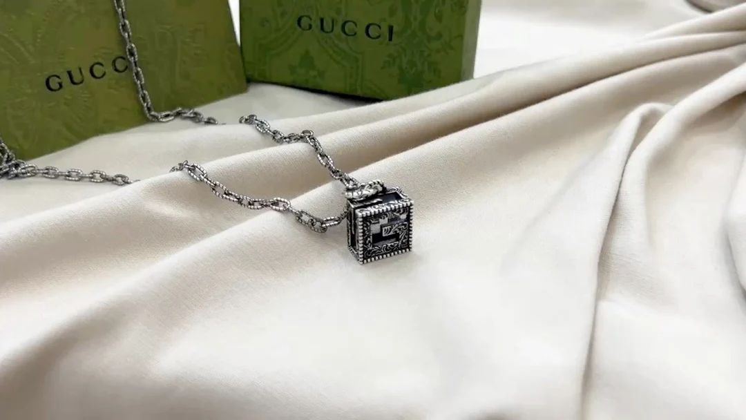 Gucci - Колье 026