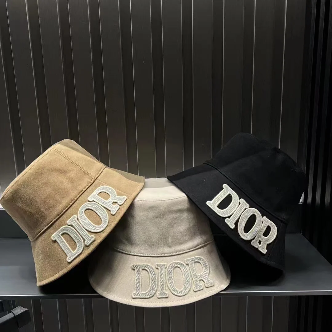 Dior - Классическая и неподвластная времени рыбацкая шляпа